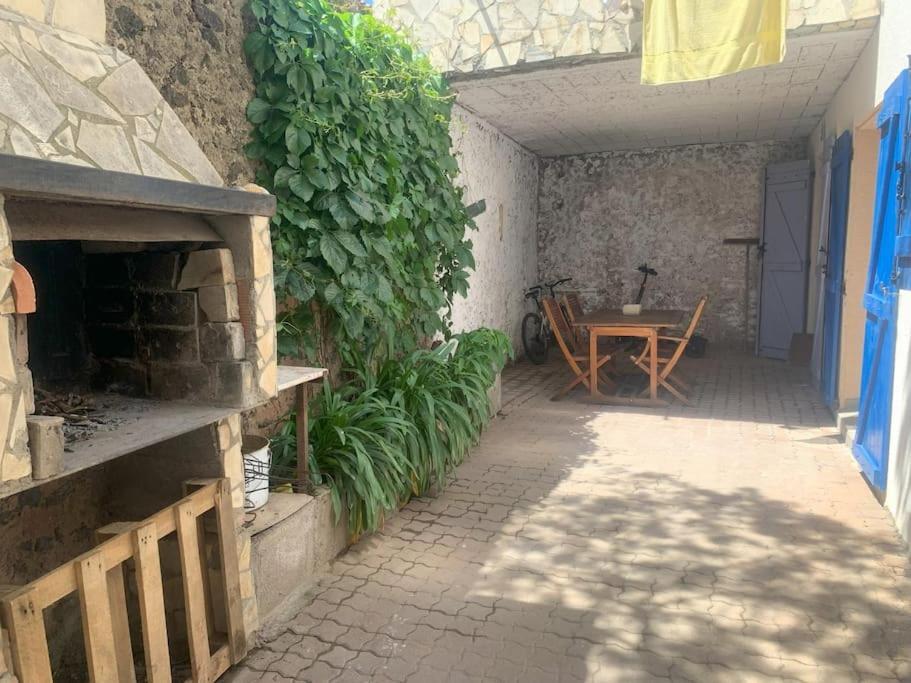 Apartment Avec Jardinet Bessan